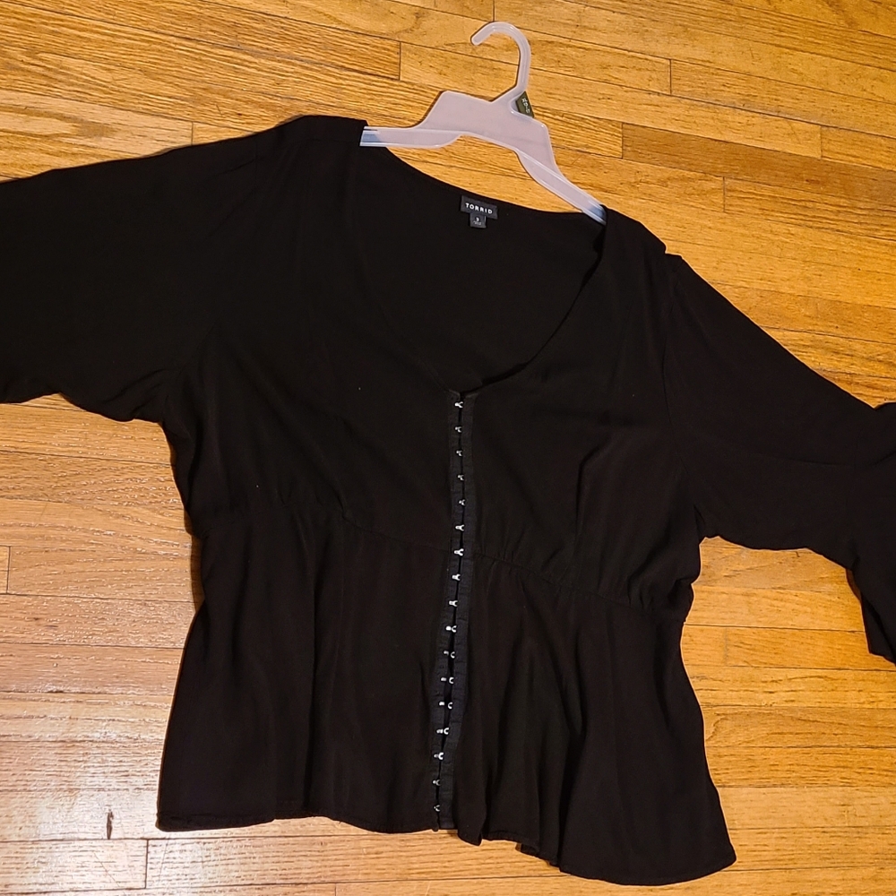 Torrid black blouse size 3 - Picture 2 of 6